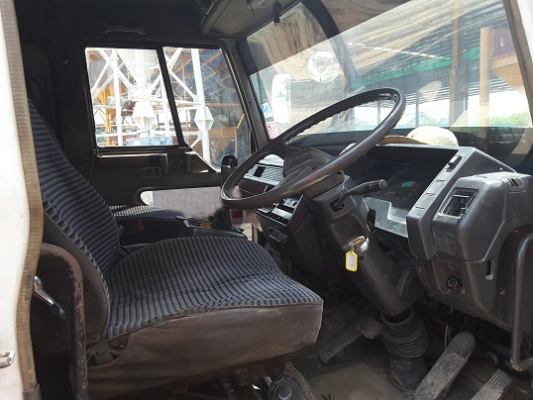 ขาย 10 ล้อ 2 เพลา HIAB 140 A ขาย 10 ล้อ 2 เพลา HIAB 140 A