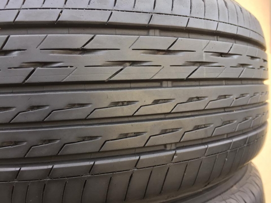 ขายยาง BRIDGESTONE TURANZA GR-100 215-55-17 ปี16 ดอกหนาจัด สภาพสวยมาก ไม่มีตำหนิ ชุดละ 7,500 บาท