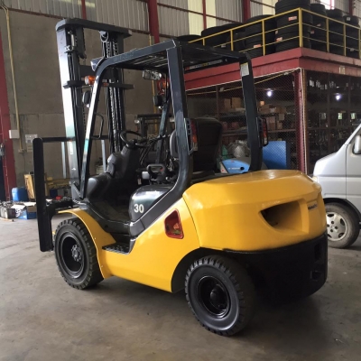 Forklifts Komatsu 3ตัน ตัวใหม่เครื่องยนต์เบนซินหัวฉีดประหยัดมาก รถยก3ตันสภาพใช้งานน้อยมากใกล้เคียงรถใหม่ใช้งามมาเพียง278ชั่วโมง เหมือนได้รถใหม่ในราคารถมือ2