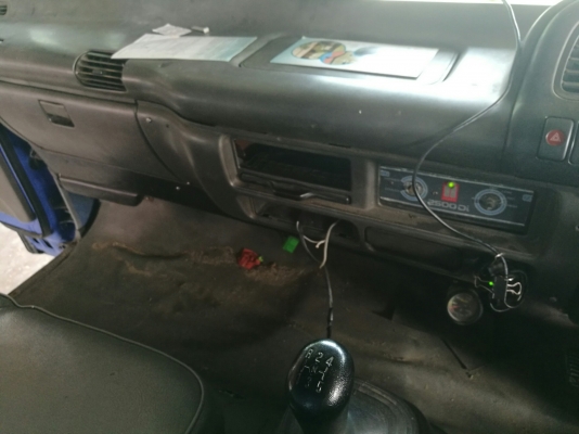 รถบรรทุก 6 ล้อมีหลังคา ยี่ห้อ ISUZU  130 แรงม้า ปีจดทะเบียน 2548