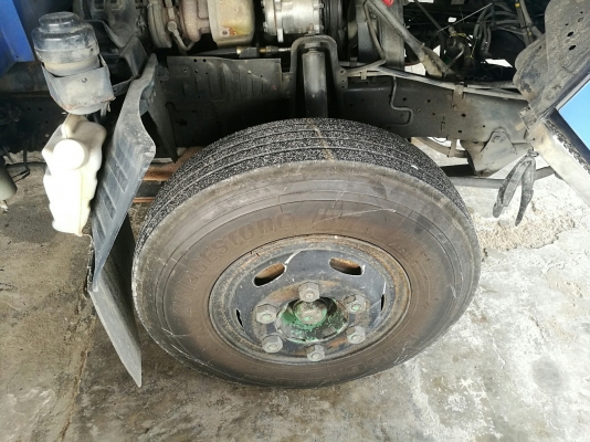 รถบรรทุก 6 ล้อมีหลังคา ยี่ห้อ ISUZU  130 แรงม้า ปีจดทะเบียน 2548