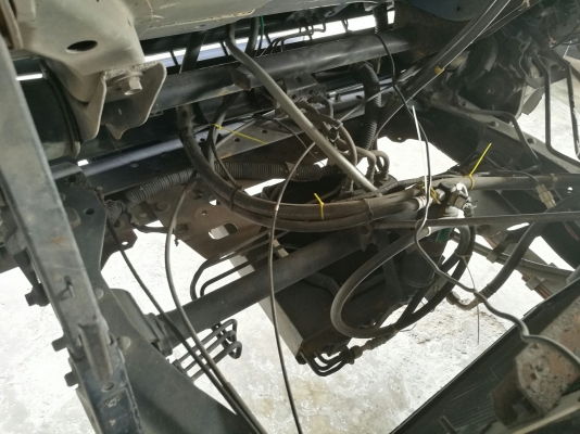 รถบรรทุก 6 ล้อมีหลังคา ยี่ห้อ ISUZU  130 แรงม้า ปีจดทะเบียน 2548