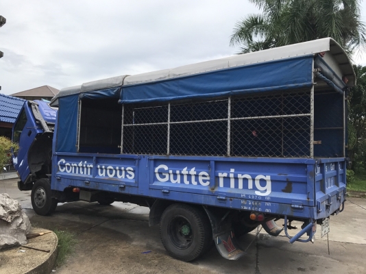 รถบรรทุก 6 ล้อมีหลังคา ยี่ห้อ ISUZU  130 แรงม้า ปีจดทะเบียน 2548