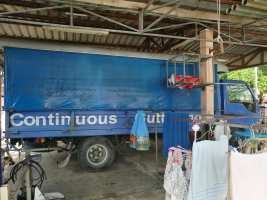 รถบรรทุก 6 ล้อมีหลังคา ยี่ห้อ ISUZU  130 แรงม้า ปีจดทะเบียน 2548