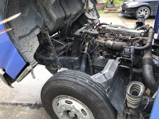 รถบรรทุก 6 ล้อมีหลังคา ยี่ห้อ ISUZU  130 แรงม้า ปีจดทะเบียน 2548