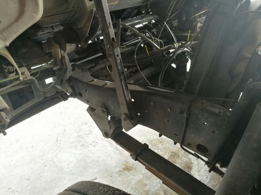 รถบรรทุก 6 ล้อมีหลังคา ยี่ห้อ ISUZU  130 แรงม้า ปีจดทะเบียน 2548