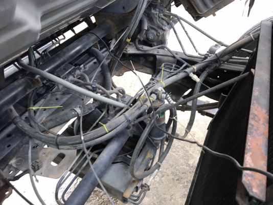 รถบรรทุก 6 ล้อมีหลังคา ยี่ห้อ ISUZU  130 แรงม้า ปีจดทะเบียน 2548