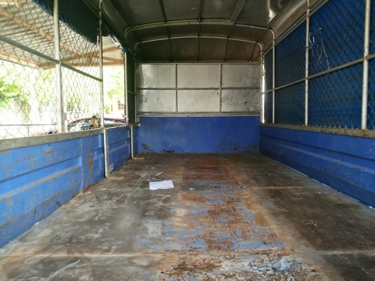 รถบรรทุก 6 ล้อมีหลังคา ยี่ห้อ ISUZU  130 แรงม้า ปีจดทะเบียน 2548