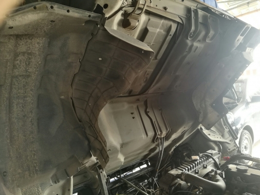รถบรรทุก 6 ล้อมีหลังคา ยี่ห้อ ISUZU  130 แรงม้า ปีจดทะเบียน 2548