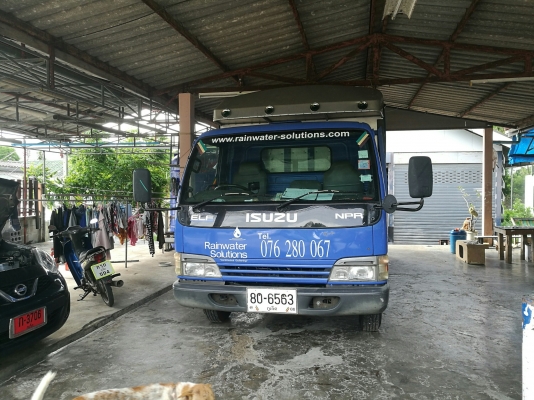 รถบรรทุก 6 ล้อมีหลังคา ยี่ห้อ ISUZU  130 แรงม้า ปีจดทะเบียน 2548