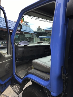 รถบรรทุก 6 ล้อมีหลังคา ยี่ห้อ ISUZU  130 แรงม้า ปีจดทะเบียน 2548