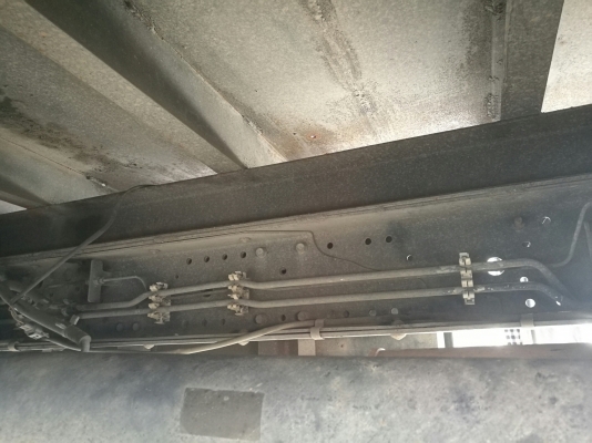 รถบรรทุก 6 ล้อมีหลังคา ยี่ห้อ ISUZU  130 แรงม้า ปีจดทะเบียน 2548