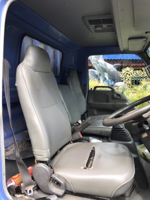 รถบรรทุก 6 ล้อมีหลังคา ยี่ห้อ ISUZU  130 แรงม้า ปีจดทะเบียน 2548