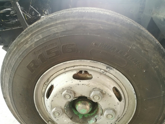 รถบรรทุก 6 ล้อมีหลังคา ยี่ห้อ ISUZU  130 แรงม้า ปีจดทะเบียน 2548