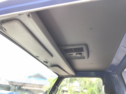รถบรรทุก 6 ล้อมีหลังคา ยี่ห้อ ISUZU  130 แรงม้า ปีจดทะเบียน 2548