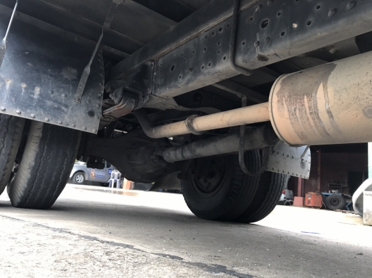 รถบรรทุก 6 ล้อมีหลังคา ยี่ห้อ ISUZU  130 แรงม้า ปีจดทะเบียน 2548