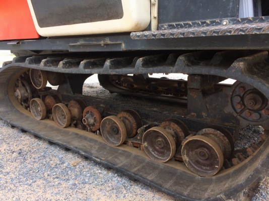 ขายรถเกี่ยวข้าว DC70G ปี55 ใช้งาน1700ชั่วโมง สภาพพร้อมใช้งาน เอกสารพร้อมโอน ราคา430,000 สนใจโทร 090-8588220คุณนะ 093-3258446คุณบิว เว็บไซต์ส่วนตัว www.narong2truck.com www.truck.in.th/498 ID: narong498 ID: 09332584461 เพจ Facebook ณรงค์ ซื้อขายรถมือสอง กล