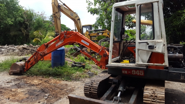 ขายkubota. Kh045.  เครื่องฟิตใหม่ มีลายแย๊ก เท่าpc50