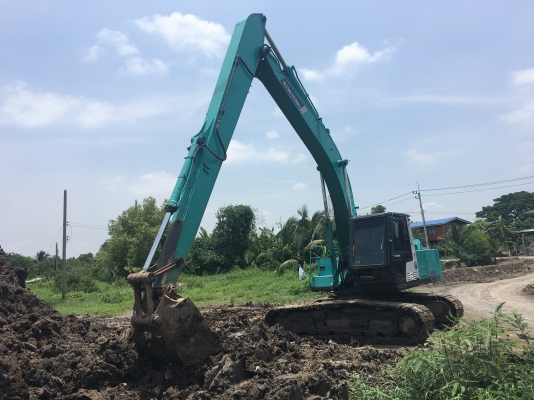 ขายSUMITOMO 200 บูมยาว สภาพสวยพร้อมใช้งาน เครื่องดีช่วงล่างดี ใบแทร็กเต็ม เอวดีไม่มีหลวม แอร์เย็ยนเจี๊ยบ ราคาต่อรองคุยกันได้คะ