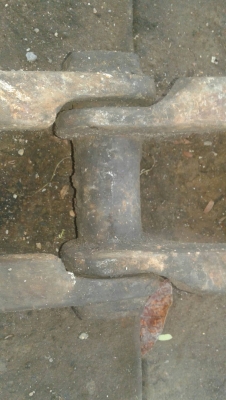 ขายโซ่พร้อมแผ่น รถแทรกเตอร์ D-50 โซ่แท้ ตราโคมัสสุ สภาพตามรูป ขายไม่แพงครับ