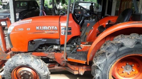 ขาย 278,000 บาท KUBOTA L3608 เครื่องดี เกียร์ดี (ใบมีดหน้า-หาง 6-โรตารี่) เอกสารเล่มทะเบียน  รถอยู่ จ.ศรีสะเกษ โทร&ไอดีไลน์ 0610710205 ขาย 278,000 บาท KUBOTA L3608 เครื่องดี เกียร์ดี (ใบมีดหน้า-หาง 6-โรตารี่) เอกสารเล่มทะเบียน  รถอยู่ จ.ศรีสะเกษ โทร&ไอดีไลน์ 0610710205