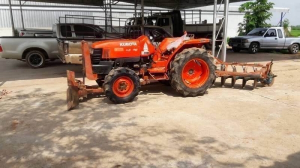 ขาย 149,000 บาท  KUBOTA L3408 เครื่องดี ปั้มแรง อุปกร  ( ใบมีด หาง6 ) เอกสารเล่มทะเบียน  รถอยู่ จ.สกลนตร โทร&amp;ไอดีไลน์ 0610710295