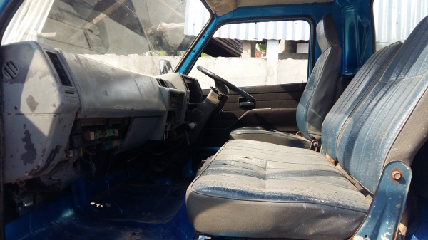 ขาย38000บาท เป็นหัวรถอีซูซุ6ล้อNPR เกียรสัน