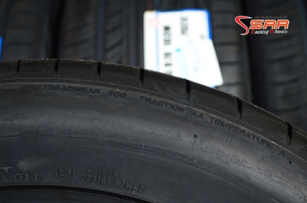 TOYO C1S 275/45R18 เส้นละ 10,0000 บาท
