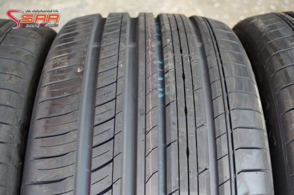 TOYO C1S 275/45R18 เส้นละ 10,0000 บาท
