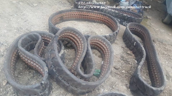 ขายถูกด่วนๆRUBBER TRACK แทรคยางสำหรับใส่กับรถขุดไซค์ 20,25,30,35 (แบบลอนเลอร์ลำโพง)/ขนาด 300*5.3* 84(ข้อ) / ราคาเพียง(เส้นละ 12,000 บาท) สนใจติดต่อ 0819337688