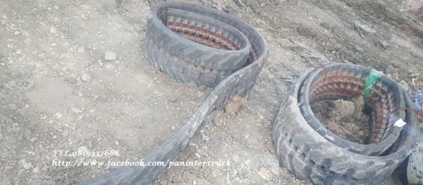 ขายถูกด่วนๆRUBBER TRACK แทรคยางสำหรับใส่กับรถขุดไซค์ 20,25,30,35 (แบบลอนเลอร์ลำโพง)/ขนาด 300*5.3* 84(ข้อ) / ราคาเพียง(เส้นละ 12,000 บาท) สนใจติดต่อ 0819337688