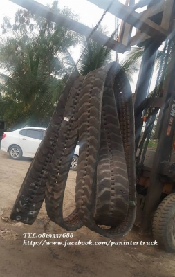 ขายถูกด่วนๆRUBBER TRACK แทรคยางสำหรับใส่กับรถขุดไซค์ 20,25,30,35 (แบบลอนเลอร์ลำโพง)/ขนาด 300*5.3* 84(ข้อ) / ราคาเพียง(เส้นละ 12,000 บาท) สนใจติดต่อ 0819337688