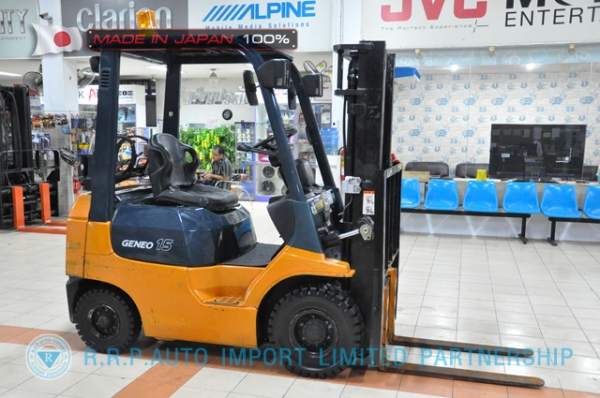 ขายรถโฟล์คลิฟท์มือสอง TOYOTA รุ่น 7FG15-10744 นำเข้าจากประเทศญี่ปุ่น 100\% ไม่เคยใช้งานในไทย