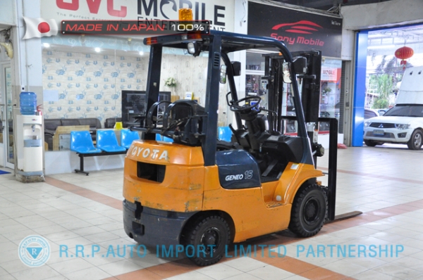 ขายรถโฟล์คลิฟท์มือสอง TOYOTA รุ่น 7FG15-10744 นำเข้าจากประเทศญี่ปุ่น 100\% ไม่เคยใช้งานในไทย