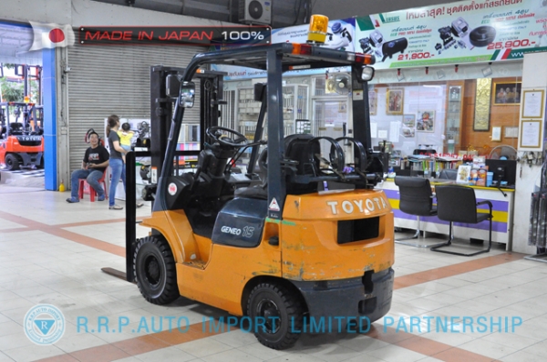 ขายรถโฟล์คลิฟท์มือสอง TOYOTA รุ่น 7FG15-10744 นำเข้าจากประเทศญี่ปุ่น 100\% ไม่เคยใช้งานในไทย