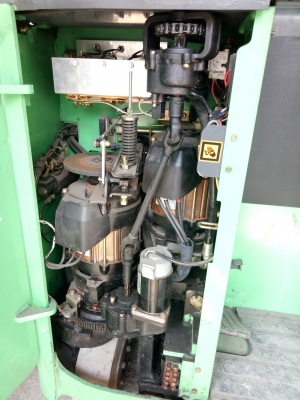 โฟล์คลิฟท์ไฟฟ้า โฟล์คลิฟท์ไฟฟ้า