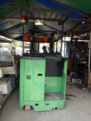 โฟล์คลิฟท์ไฟฟ้า โฟล์คลิฟท์ไฟฟ้า