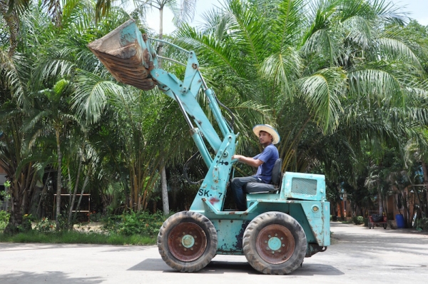 ขายรถตักKOMATSU SK7ขับเคลื่อน4ล้อ ตักครึ่งคิว เสา3เมตร สวยเดิมจากญี่ปุ่น ยังไม่เคยใช้ในไทย 165,000เท่านั้น!!