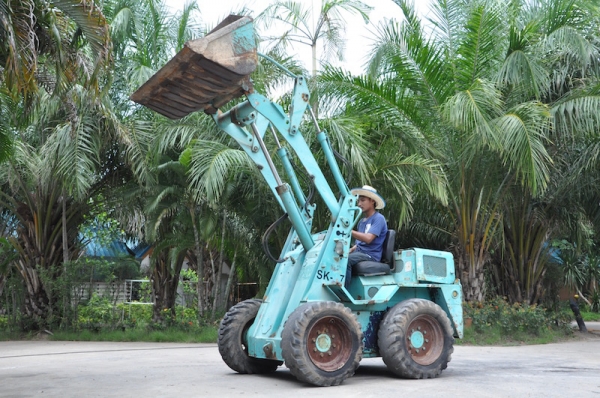 ขายรถตักKOMATSU SK7ขับเคลื่อน4ล้อ ตักครึ่งคิว เสา3เมตร สวยเดิมจากญี่ปุ่น ยังไม่เคยใช้ในไทย 165,000เท่านั้น!!