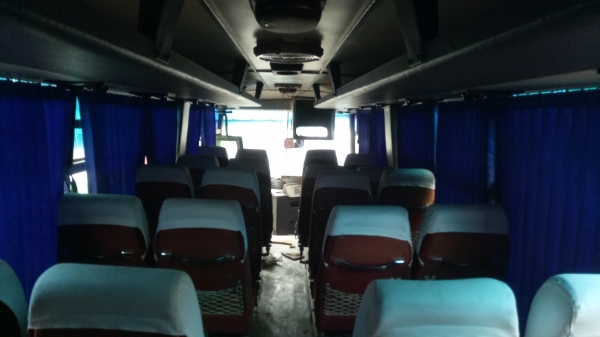 รถบัสแอร์ 28 ที่นั่ง