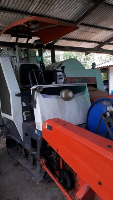 รถเกียว  DC 60  Plus  ปี 52 มีเล่ม ทะเบียน  ไม่มีเทเลอร์ ราคเบาฯ 200000   ดูรถทีศรีสะเกษ  สอบถามทีเบอร์ วันทูคอล 098 668-3479 dtac 094 283-9369 สิทธิ์ คับ