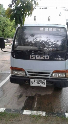 ขาย 6 ล้อ isuzu 110 เเรงม้า  nkr รถห้างเเท้ ยาว 4.3เมตร
