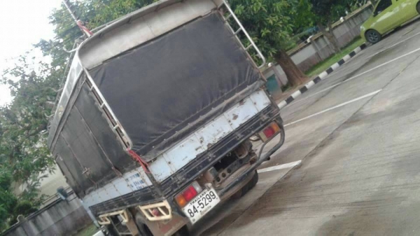 ขาย 6 ล้อ isuzu 110 เเรงม้า  nkr รถห้างเเท้ ยาว 4.3เมตร