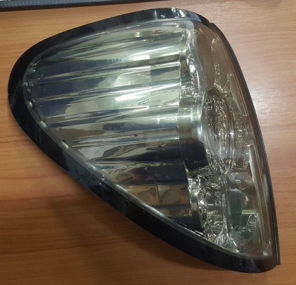 ไฟท้ามิตซู TRITON โครมขาว LED ข้ายซ้ายสภาพใหม่