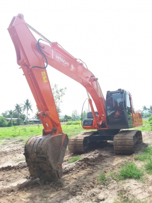 ขาย!! >>> Hitachi Zx200 รุ่น 1 <<< เบอร์ติดต่อ 098-7155789