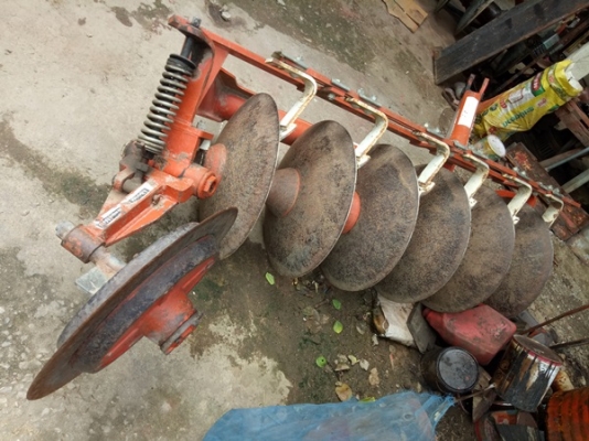 ขายรถไถ 47 แรงม้า อุปกรณ์ 3 ชิ้น