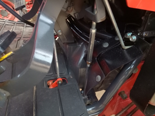 ขายรถไถ 47 แรงม้า อุปกรณ์ 3 ชิ้น