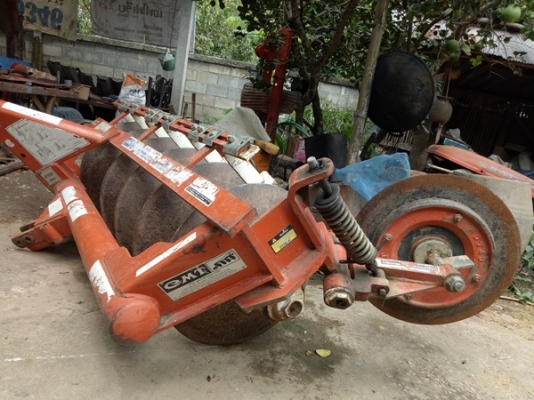 ขายรถไถ 47 แรงม้า อุปกรณ์ 3 ชิ้น