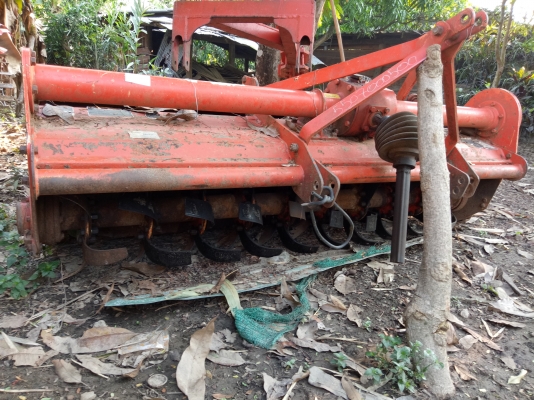 ขายรถไถ 47 แรงม้า อุปกรณ์ 3 ชิ้น