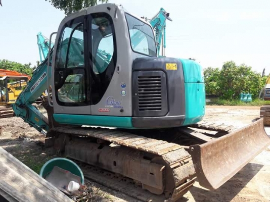ขายKOBELCO SK60SR-1E  เก่าญี่ปุ่นแทั  สภาพสวย  มีลายแย๊ก  มีผานหน้า  ลองระบบกันได้ทุกวัน  โทร  089-3818694  ดวงนภา